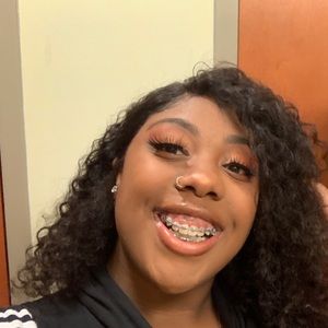 Meet your Posher, Alani